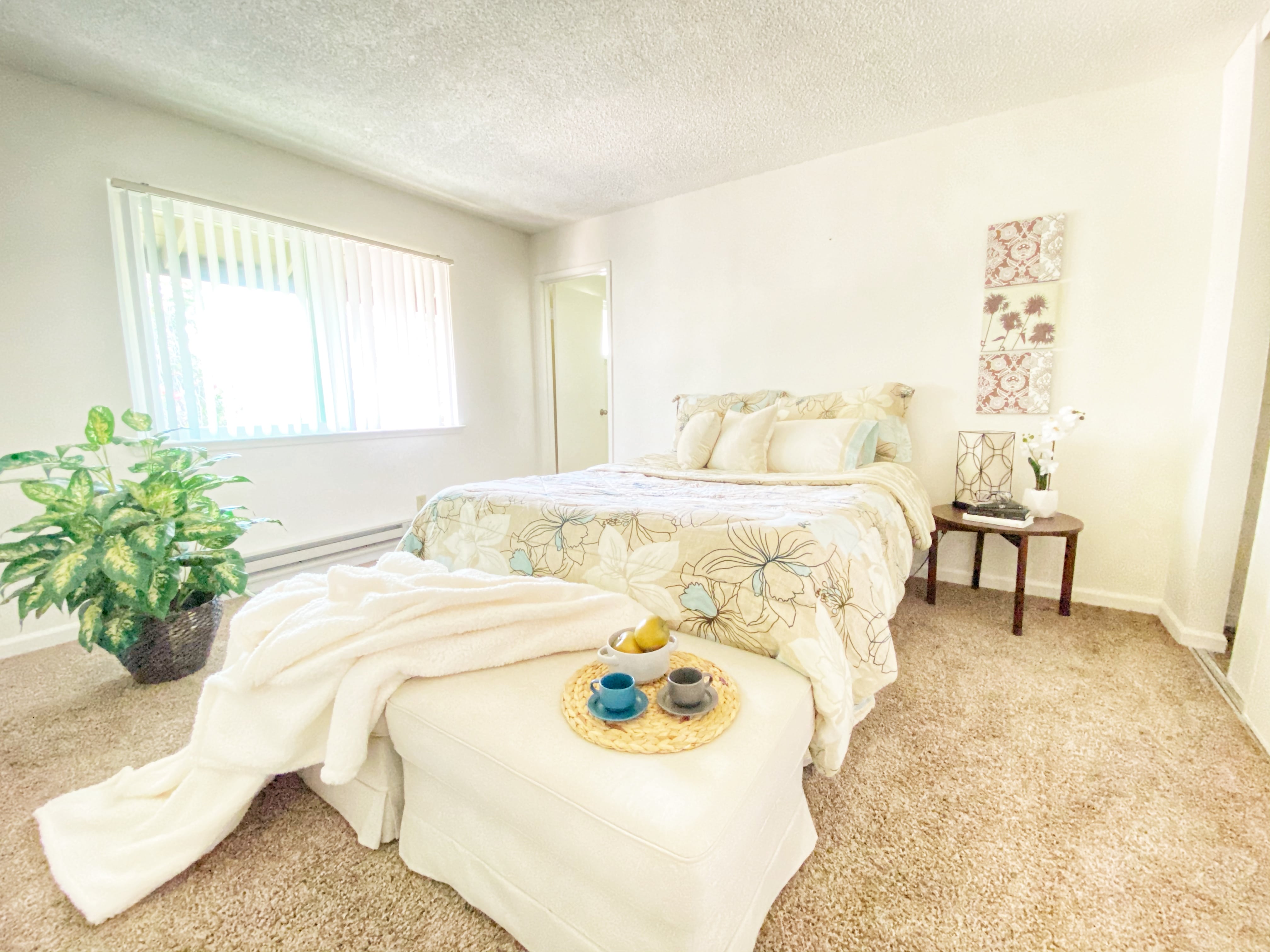 Lakeview Apartments photo 2